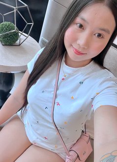 Tiffany - Masajista in Makati City Photo 6 of 7
