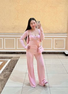 Tiffany - Masajista in Makati City Photo 4 of 4