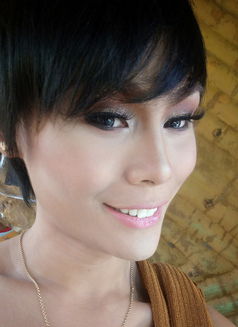 Tiffany - Transsexual escort in Manila Photo 7 of 14