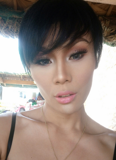 Tiffany - Transsexual escort in Manila Photo 8 of 14