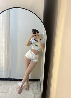 Tiffany - escort in Mecca Photo 7 of 9