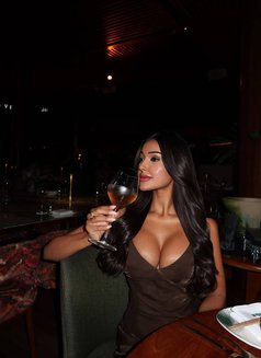 Tiffany Rosie - Transsexual escort in Dubai Photo 2 of 4