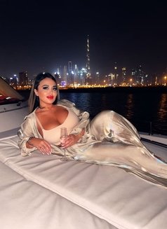 Tiffany - puta in Dubai Photo 10 of 10