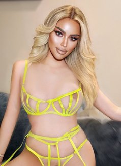 TIFFaNY TOP GOOd fuc k - Transsexual escort in Riyadh Photo 20 of 21