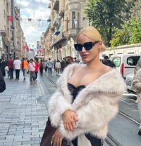 TIFFANY ONE&ONLY BIG GOOD FUCK - Transsexual escort in Riyadh