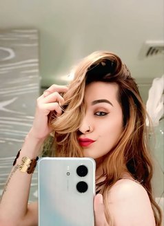 Tiffy - Transsexual escort in Ahmedabad Photo 5 of 6