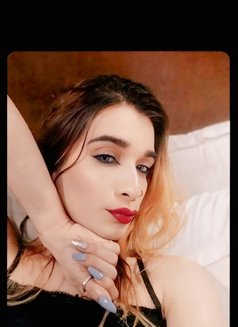 Tiffy - Transsexual escort in Ahmedabad Photo 6 of 6