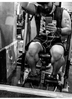 Tiger - Male escort in Dubai Photo 5 of 6