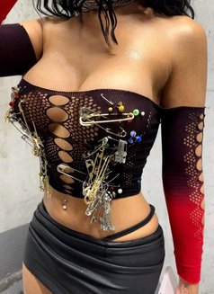 Tight Wet Pussy Jenifer Deepthroat Queen - puta in Gurgaon Photo 1 of 3