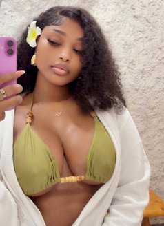 Tight Wet Pussy Sarah Deepthroat Queen - escort in Ahmedabad Photo 2 of 8