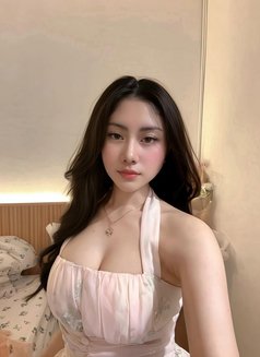 Tika - escort in Bali Photo 2 of 5