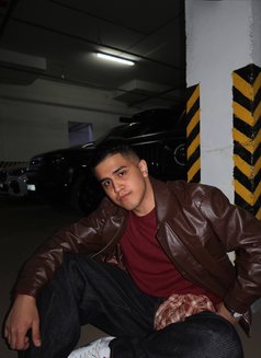 Tim - Male escort in Dubai Photo 1 of 5