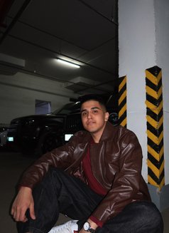 Tim - Male escort in Dubai Photo 4 of 4