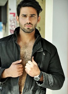 Timm - Male escort in Dubai Photo 1 of 3