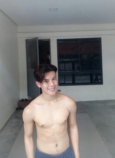 Timothy - Male escort in Makati City Photo 1 of 4