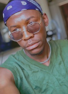 Timothy - Intérprete masculino de adultos in Lusaka Photo 3 of 3