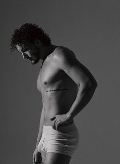 Timur G - Acompañantes masculino in Dubai Photo 2 of 7