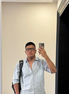 Timur - Male escort in Dubai Photo 3 of 5