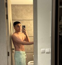 Timur - Male escort in Dubai Photo 1 of 5
