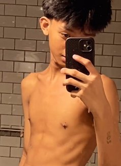 Tin - Male escort in Manila Photo 4 of 15