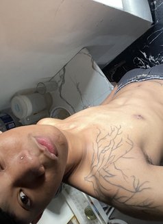 Tin - Male escort in Manila Photo 13 of 15