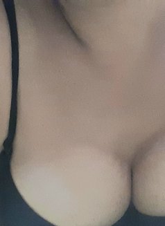 Tina Anal Service - Acompañantes transexual in Kolkata Photo 9 of 11
