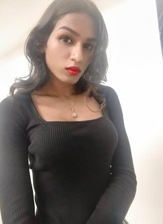 Tina at Your Service - Transsexual escort in Chennai Photo 2 of 5