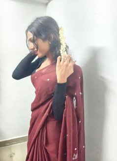 Tina at Your Service - Transsexual escort in Chennai Photo 3 of 5