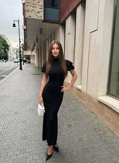 Tina - escort in Dubai Photo 9 of 9