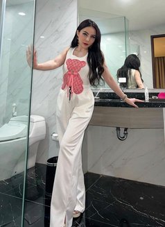 Tina - escort in Doha Photo 2 of 4