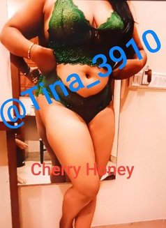 Tina - escort in Kolkata Photo 5 of 13