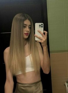 Molli Both Top Ukrainian🇺🇦 - Transsexual escort in Doha Photo 8 of 9