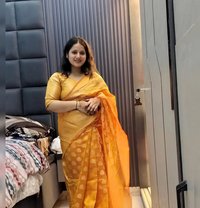 Tina - escort in Kochi