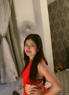 Tina - puta in New Delhi Photo 7 of 11