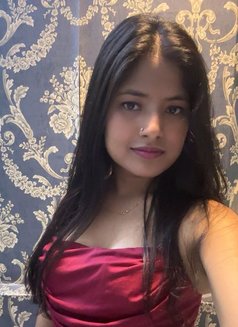 Tina - puta in New Delhi Photo 8 of 11