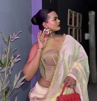Tina - Transsexual escort in New Delhi