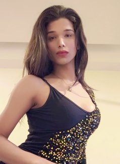 Tina - Acompañantes transexual in Ahmedabad Photo 4 of 5