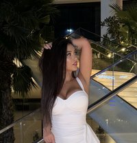 Tina K - puta in Dubai
