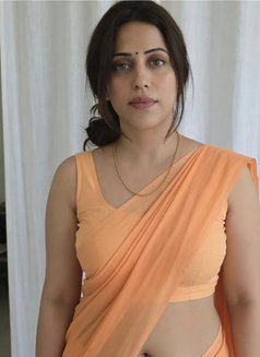 Tina Kumari - escort in Ahmedabad Photo 2 of 2