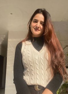 Tina Kumari - puta in Ahmedabad Photo 1 of 1