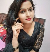 Tina Kumari - puta in Candolim, Goa