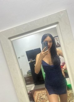 Tina Ladyboy 🇹🇭 Tall Slim Big - Transsexual escort in Abu Dhabi Photo 1 of 5