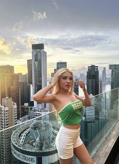Tina Love More Top - Transsexual escort in Hong Kong Photo 9 of 9
