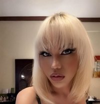 Tina More top hot cum - Transsexual escort in Dubai