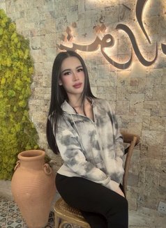 Hennessy new ladyboy in abudhabi - masseuse in Abu Dhabi Photo 7 of 8