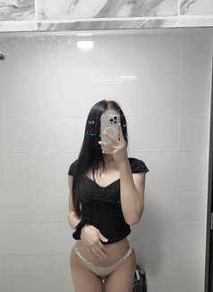 Hennessy new ladyboy in abudhabi - masseuse in Abu Dhabi Photo 8 of 8