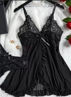 Strong top - Transsexual escort in Doha Photo 3 of 3