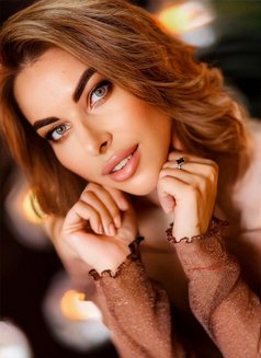 Tina - escort in Riyadh Photo 2 of 6