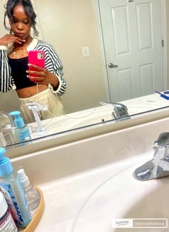 Tina - escort in Kandy Photo 1 of 2