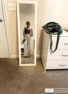 Tina - escort in Kandy Photo 2 of 2